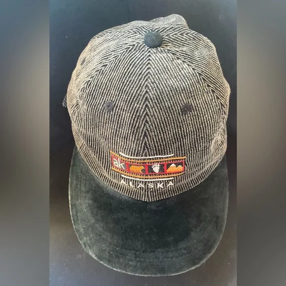 Vintage 90s Y2K Alaska Embroidered Corduroy Suede Adjustable Unisex Casual - Picture 4 of 6